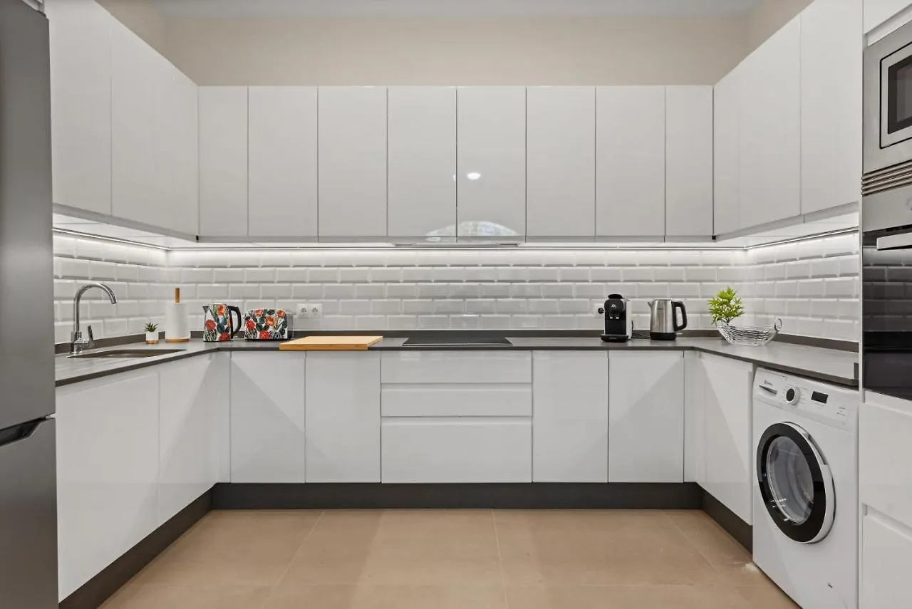 Belgravia Club Apartment 埃斯特波纳